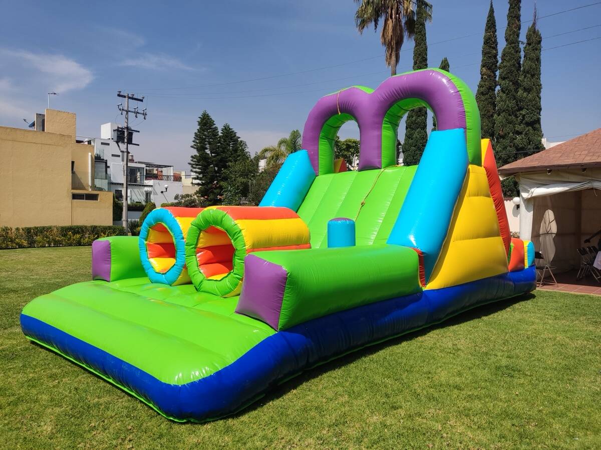 Circuito Extremo — inflable grande de obstáculos en renta en CDMX